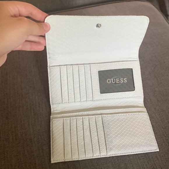 Guess wallet - Picture 4 of 8